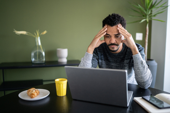 Should You Buy Robinhood Markets Stock While It's Below $125?: https://g.foolcdn.com/editorial/images/848855/gettyimages-1338098036.jpg
