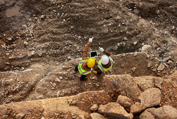 Why This Gold Mining Stock Was Up Close to 1,000% Last Year: https://g.foolcdn.com/editorial/images/850663/gold-mining.jpg