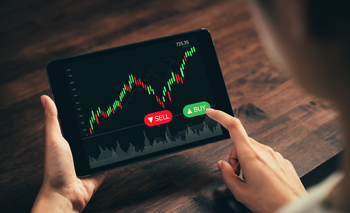 Why Oklo Stock Went From a December Slump to a January Moonshot: https://g.foolcdn.com/editorial/images/850735/buy-sell-stocks-red-green.jpg