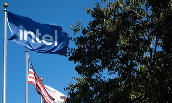 The Intel Turnaround No One Saw Coming: Sold-Out Server CPUs and Apple Knocking at the Door: https://g.foolcdn.com/editorial/images/851265/intel-flag-waving-in-sky-with-intel-logo_intel-1.jpg