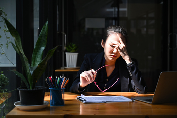 2 Reasons XRP Has a Tough Road Ahead: https://g.foolcdn.com/editorial/images/850218/despairing-investor.jpg
