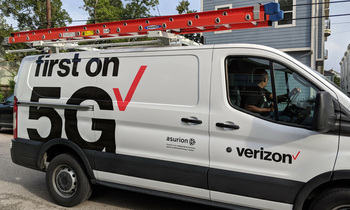 Verizon's Outage Outraged Over 1 Million Customers. Why I Just Bought the Stock Anyway.: https://g.foolcdn.com/editorial/images/851844/verizon-5g-van-with-verizon-logo-on-side_verizon.jpg