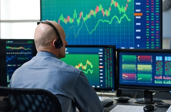 Gold or Silver: What's the Better Investment for 2026?: https://g.foolcdn.com/editorial/images/851792/analyst-looking-at-charts.jpg