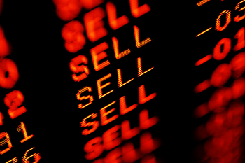 Why Solana Absolutely Tanked This Weekend: https://g.foolcdn.com/editorial/images/852039/selloff.jpg
