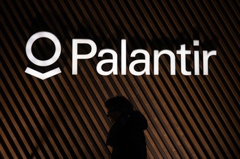 1 Thing to Watch When Palantir Reports Earnings on Feb. 2: https://g.foolcdn.com/editorial/images/852975/palantir-logo.jpg