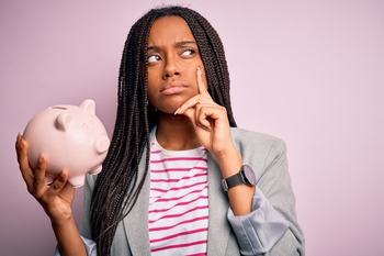Should You Buy Berkshire Hathaway Stock Before Feb. 27?: https://g.foolcdn.com/editorial/images/852931/23_11_08-a-person-holding-a-piggy-bank-with-a-thinking-or-questioning-expression-on-their-face-_mf-dload-1201x800-5b2df79.jpg