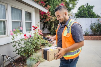 UPS Is Firing Its Biggest Customer -- And Wall Street Finally Understands Why: https://g.foolcdn.com/editorial/images/853345/package-delivery-amazon-ups-fedex1.jpg