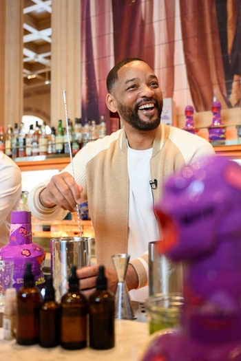 Dictador ernennt Will Smith zum Global Artistic Director und schlägt damit ein visionäres neues Kapitel für den Premiumrum-Hersteller auf: https://ml-eu.globenewswire.com/Resource/Download/f047445e-6a43-4c40-923b-3f8b262678c4/image1.jpeg