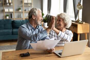 4 Questions to Figure Out the Right Time to Claim Social Security: https://g.foolcdn.com/editorial/images/853141/timetoretire.jpg