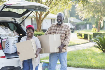 4 Signs You Should Relocate in Retirement: https://g.foolcdn.com/editorial/images/852945/senior-couple-moving-boxes_gettyimages-1206740050.jpg