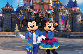 3 Lessons From Disney's Latest Financial Results: https://g.foolcdn.com/editorial/images/854181/dlr_70thcelebration_mickeymouse-andminniemouse.jpeg