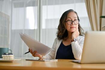 4 Advantages of Taking Social Security at 62: https://g.foolcdn.com/editorial/images/853971/62.jpg