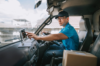 UPS vs. FedEx: Which Logistics Giant Looks Like the Better Long-Term Play?​: https://g.foolcdn.com/editorial/images/850403/getty-delivery-fedex-ups-amazon-1200x798-36b7a2e.jpg
