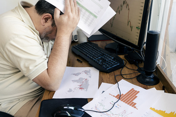 2 Things Investors Need to Know About Internet Computer in 2026: https://g.foolcdn.com/editorial/images/851668/head-in-hands-investor.jpg