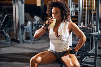 Why BellRing Brands Stock Was Plummeting This Week: https://g.foolcdn.com/editorial/images/855061/bodybuilder-drinks-protein-shake.jpg