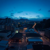 Meta und die FTC: Ein komplexes Geflecht von HerausforderungenPhoto, wide shot, wide-angle lens,  Software company, Blue hour, twilight, cool, ISO1200, slow shutter speed, photo by Sebastião Salgado: https://img.theapi.app/temp/70b5df15-67cc-4a1b-af41-3596614daf77.png