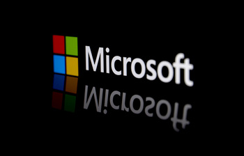 1 Magnificent Growth Stock Down 32% That Smart Money Is Quietly Accumulating: https://g.foolcdn.com/editorial/images/862247/msft.jpg