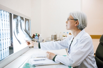 UnitedHealth Stock Jumps on Better-Than-Expected Medicare Advantage Rates. Here's Why the Rally Might Be Short-Lived: https://g.foolcdn.com/editorial/images/864436/doctor-looking-at-a-chest-x-ray.jpg