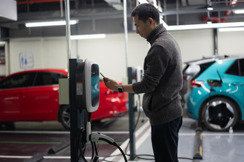 Tesla vs. BYD: Only 1 Can Make You Rich Over the Next 5 Years: https://g.foolcdn.com/editorial/images/864346/electric-vehicles-charging.jpg