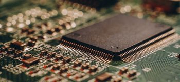Qualcomm's CEO Says the Winner of Edge AI Will Win the Entire AI Race. Here's Why I'm Buying.: https://g.foolcdn.com/editorial/images/862694/gettyimages-1370663793.jpg