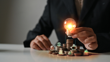 If You Buy Fluor (FLR) Stock Today, Here's the Bull Case for the Next 5 Years: https://g.foolcdn.com/editorial/images/865156/light-bulb-money.jpg