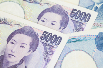 Berkshire Taps Yen Bonds: Does This Signal Confidence in Japan?: https://staticx-tuner.zacks.com/images/articles/main/6a/65491.jpg