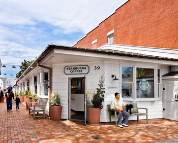 Starbucks Stages a Major Comeback. But Does That Mean You Should Buy It Now? Not So Fast.: https://g.foolcdn.com/editorial/images/867821/starbucks-easthampton-location.png