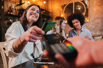 Is CAVA's Strong Traffic Growth Separating It From Restaurant Peers?: https://staticx-tuner.zacks.com/images/articles/main/0d/36586.jpg