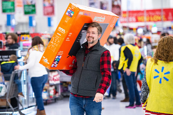 Best Dividend Stock to Buy Right Now: Walmart vs. Macy's: https://g.foolcdn.com/editorial/images/853762/walmart-onn-brand-electronics-tv.jpg
