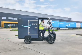 Amazon Just Achieved This Major Milestone That Only 1 Other Company Has Done Since 2001: https://g.foolcdn.com/editorial/images/855574/amazon-electric-delivery-bike.png