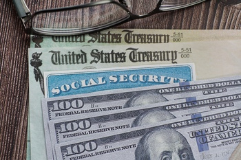 Should You Claim Social Security at 62 or 70? A Study Offers a Clear Answer About the Best Age to Start Benefits.: https://g.foolcdn.com/editorial/images/856563/social-security-24.jpg