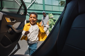 Why Alphabet Stock Could Be the First Big Winner of the Robotaxi Race: https://g.foolcdn.com/editorial/images/856008/waymo-image-large.jpg