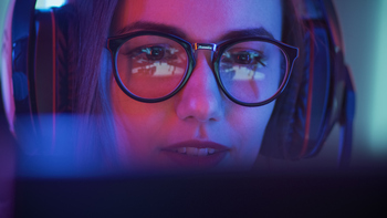 The Smartest Growth Stock to Buy With $1,000 Right Now: https://g.foolcdn.com/editorial/images/856832/woman-glasses-pc.jpg