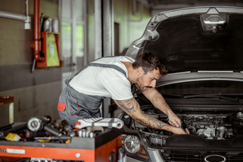Advance Auto Parts Stock Is Down 1.5%. Is It Finally Time to Buy?: https://g.foolcdn.com/editorial/images/856393/gettyimages-1461620120.jpg