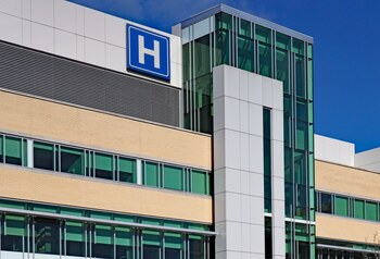Don't Even Think About Buying Medical Properties Trust Until You Read This: https://g.foolcdn.com/editorial/images/854841/exterior-hospital-building.jpg