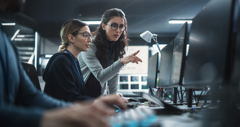 1 No-Brainer Artificial Intelligence (AI) Stock to Buy With $160 and Hold for the Long Term: https://g.foolcdn.com/editorial/images/856798/two-cybersecurity-managers-looking-at-a-computer-monitor-and-talking-to-each-other.jpg