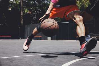 Nike vs. On: Which Stock Is the Better Buy?: https://g.foolcdn.com/editorial/images/856783/nike-st-flare.png