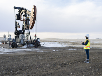 4 Dividend Stocks to Double Up On Right Now: https://g.foolcdn.com/editorial/images/856376/oil-rig-drilling-engineer-technician.jpg