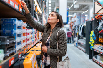 Amazon's Next Big Move Into Big-Box Retail Could Be an Incredible Opportunity: https://g.foolcdn.com/editorial/images/856139/shopping-in-a-club-warehouse-store.jpg