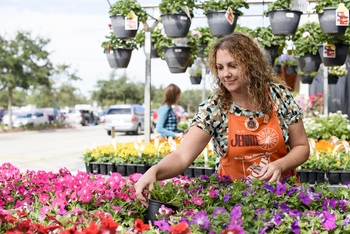 3 Things to Know About Home Depot Stock Before You Buy: https://g.foolcdn.com/editorial/images/859324/hd-flower.jpg