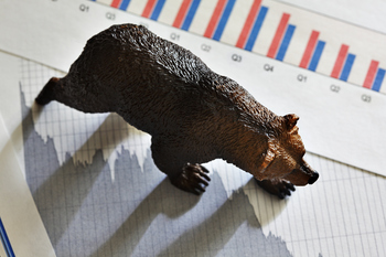 Software Bear Market: 2 AI Stocks With 42% and 47% Upside to Buy Now, According to Wall Street: https://g.foolcdn.com/editorial/images/859931/bear-market-1.jpg