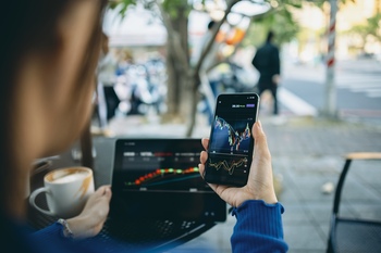 Why ServiceNow Stock is Falling Today: https://g.foolcdn.com/editorial/images/860124/gettyimages-1455038781.jpg