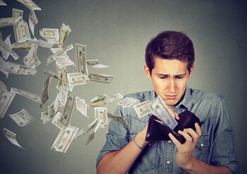 Oil Whipsaws From $119 High. Here are 3 Takeaways for Markets Over the Past Week.: https://g.foolcdn.com/editorial/images/860013/23_06_13-a-person-looking-at-a-wallet-while-money-flies-away-_md-dload.jpg
