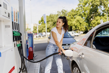 What's Going on With Gas Prices and What Will Be the Impact?: https://g.foolcdn.com/editorial/images/860181/gettyimages-1400500695.jpg
