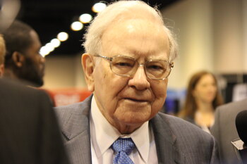 Warren Buffett Wrapped Up His Illustrious Investing Career by Selling 50% of His Bank of America Stake and Piling Around $1.2 Billion Into This Scorching-Hot Oil Stock: https://g.foolcdn.com/editorial/images/859943/buffett6-tmf.jpg
